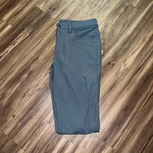 Lulu lemon pants practically brand new